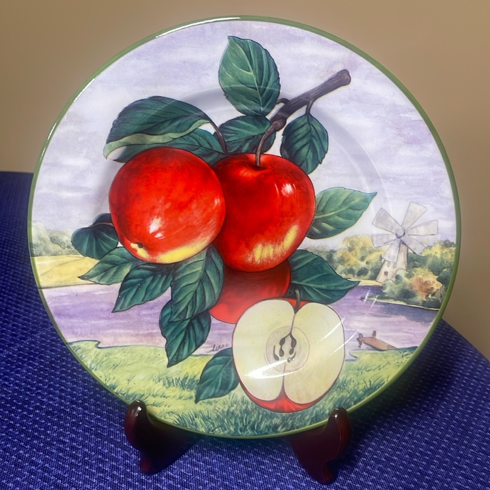 Villa d'Este Hand Painted 8 3/8" Salad Plate Apples Italy